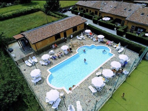 Chalet San Massimo with heated swimming pool near Campitello Matese