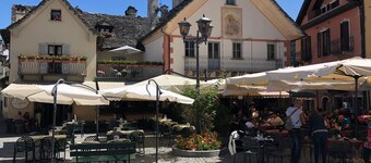 Near Morzine & Avoriaz, Chalet Christiania superb for 8 - 14 guests. Ski & Sun