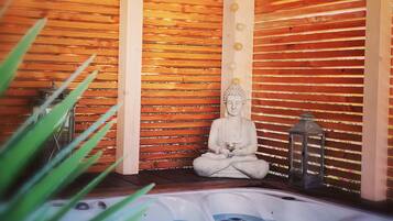 Bain à remous extérieur