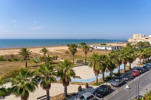 Beach nearby - Sicily Bedda vacation home, apartment in the city center and a stone's throw from the sea! (Pozzallo)