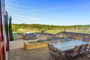 Outdoor dining - Very beautiful house upto 8 people with large pool and views (Pauligne)