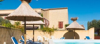 Very beautiful house upto 8 people with large pool and views