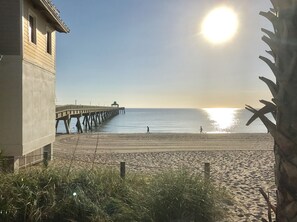 Beach nearby, sun-loungers, beach towels