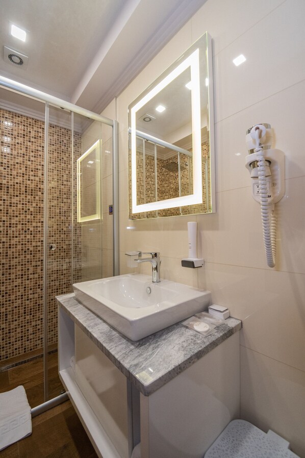 Bathroom - Hotel Park (Srebrenik)