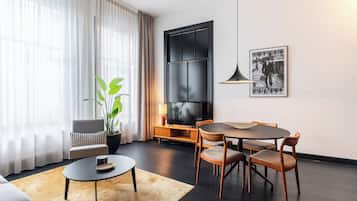 Apartamento, 1 habitación | Ropa de cama de alta calidad, caja fuerte, cortinas opacas y wifi gratis