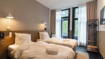 1 Schlafzimmer, hochwertige Bettwaren, Zimmersafe, individuell dekoriert