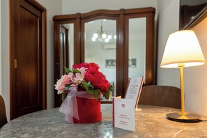 Panorama-værelse - eget badeværelse | Premium-sengetøj, skrivebord, gratis Wi-Fi