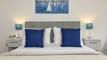 Apartment, 1 Bedroom | 1 bedroom, soundproofing, iron/ironing board, free WiFi