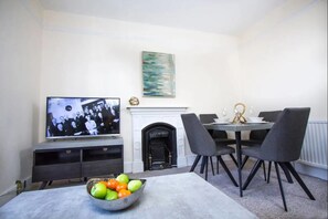 Living area - Lux Blu - Station Road (Truro)