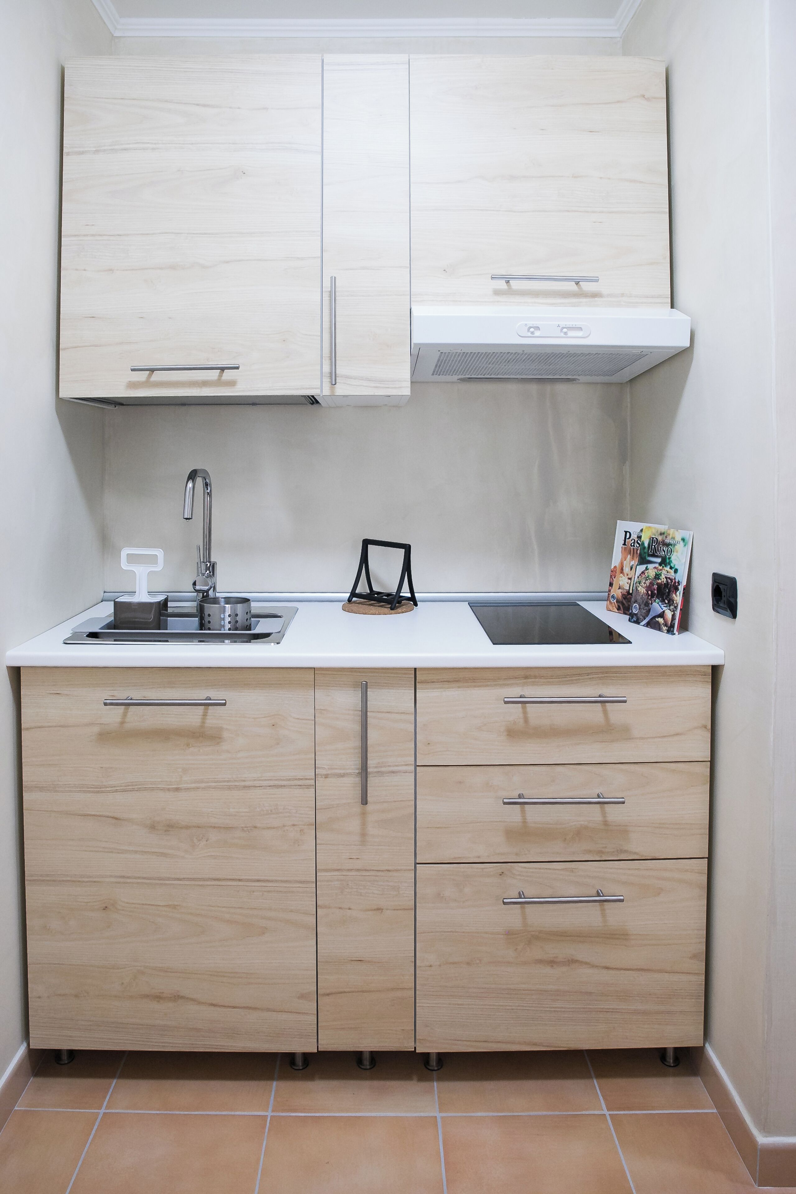 Deluxe Double Room, Non Smoking, Kitchenette | Private kitchen | Espresso maker, coffee/tea maker, electric kettle