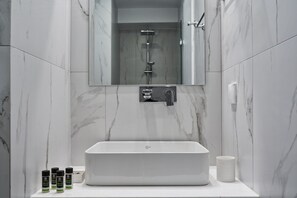 Apartment | Waschbecken im Bad
