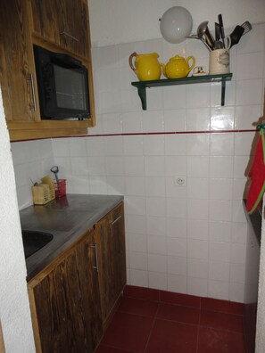 Microwave, oven, dishwasher
