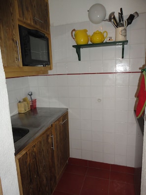Microwave, oven, dishwasher