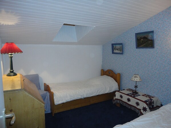 1 bedroom, iron/ironing board