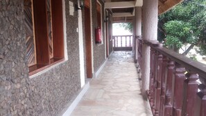 Terrace/patio - Dubai Resort Hotel (Adjumani)