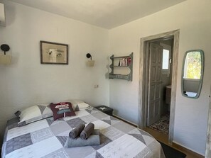 3 makuuhuonetta, silitysrauta/-lauta, vauvan matkasänky, ilmainen Wi-Fi