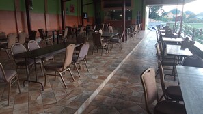 Bar (in der Unterkunft)