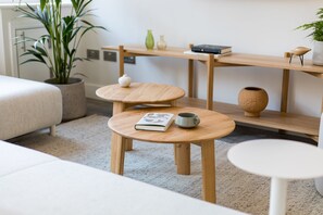 1 bedroom, iron/ironing board, WiFi, bed sheets - twentytwo - One Bedroom, Sleeps 2 (London)