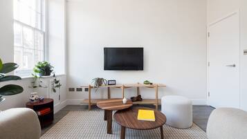 TV, Netflix, streaming services