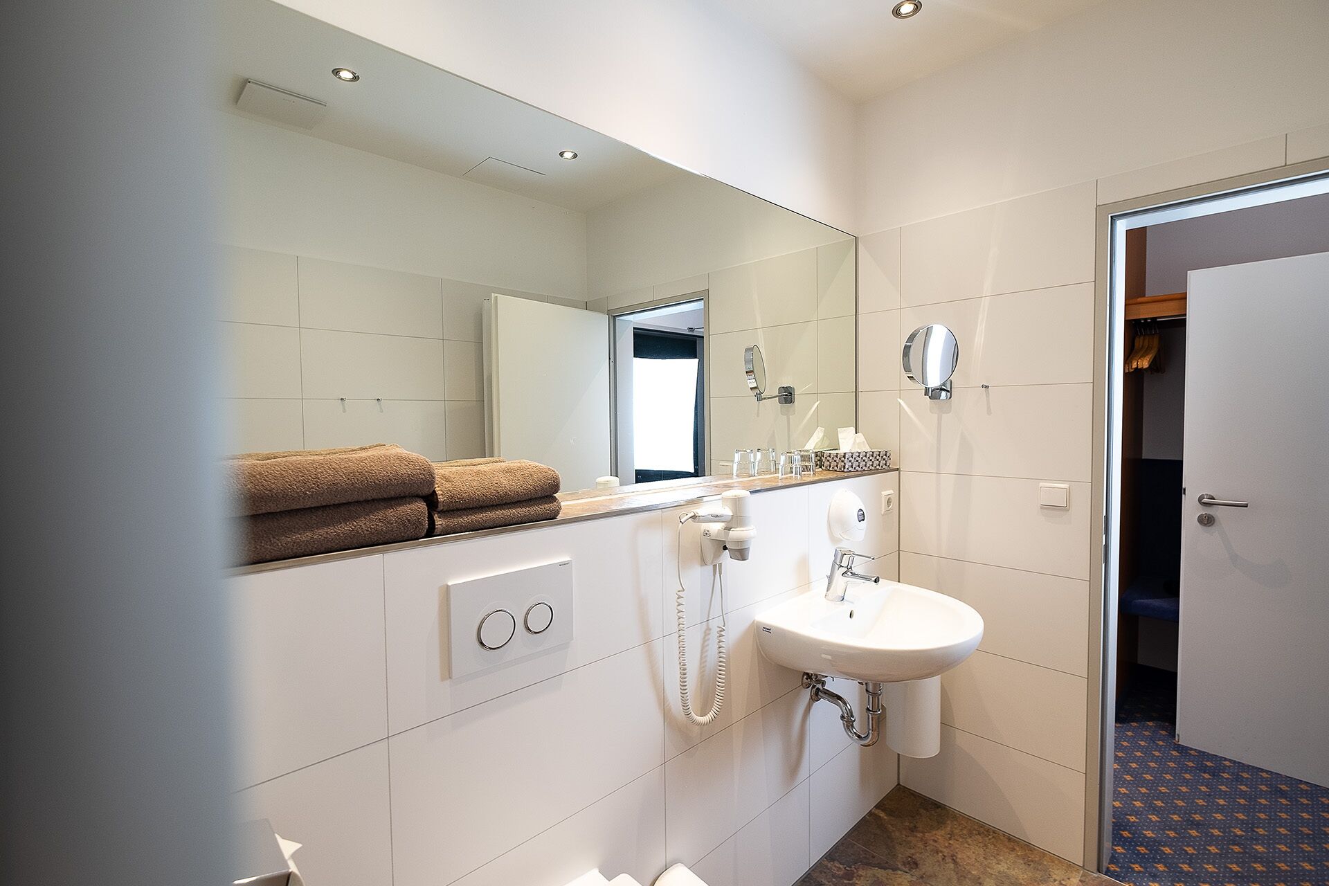 Superior-Doppelzimmer, Nichtraucher, eigenes Bad | Badezimmer | Dusche, Haartrockner, Handtücher