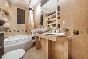 Apartment (33) | Bathroom | Hair dryer, towels