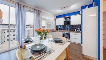 Departamento (24A/45) | Cocineta privada | Refrigerador, parrilla de estufa, cafetera y tetera y tetera eléctrica