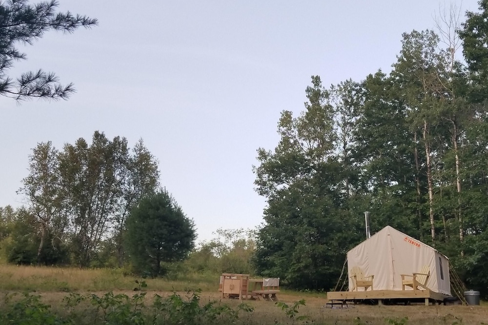 Tentrr Signature Site - Featherfoot Farm