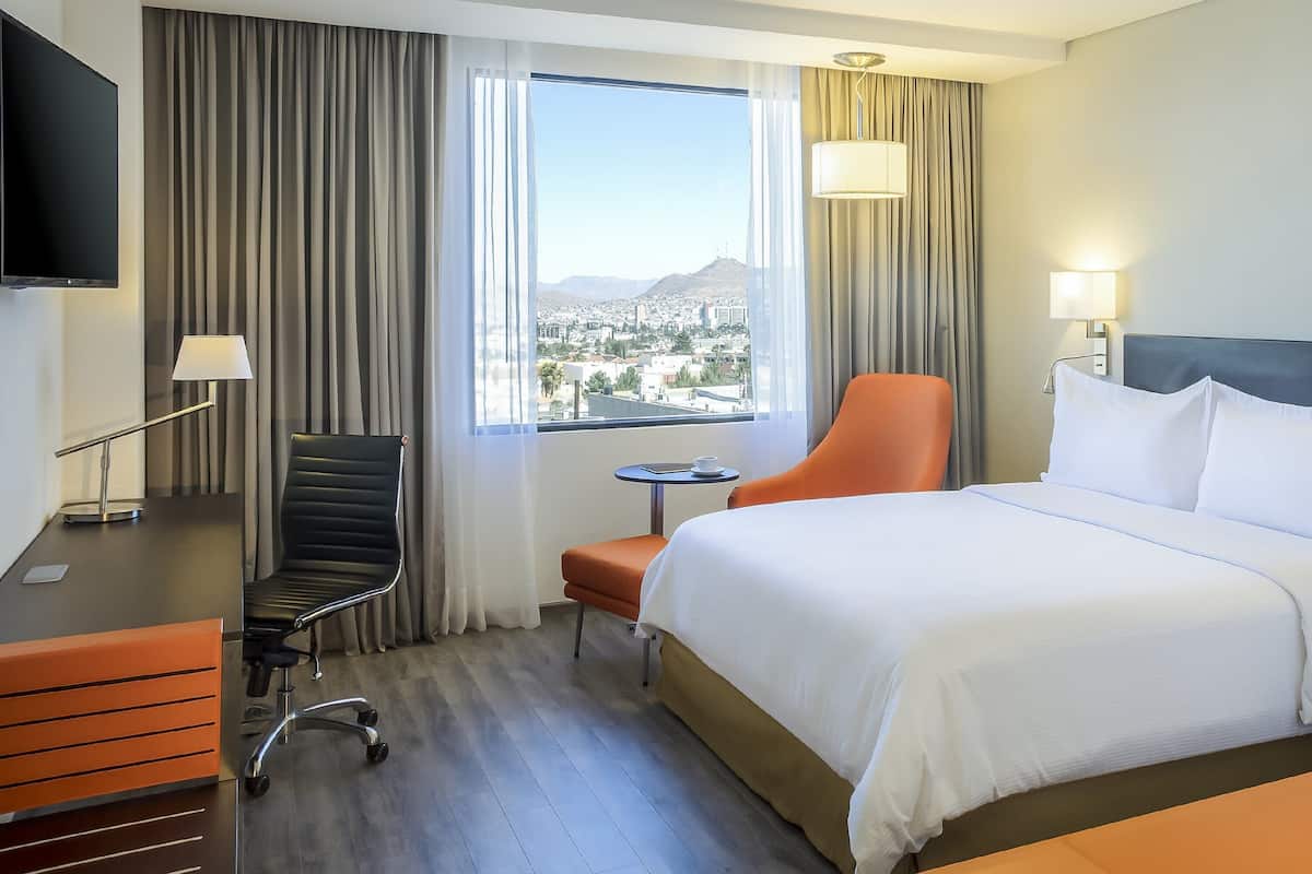 Superior Room, 1 King Bed | In-room safe, iron/ironing board, free WiFi, bed sheets