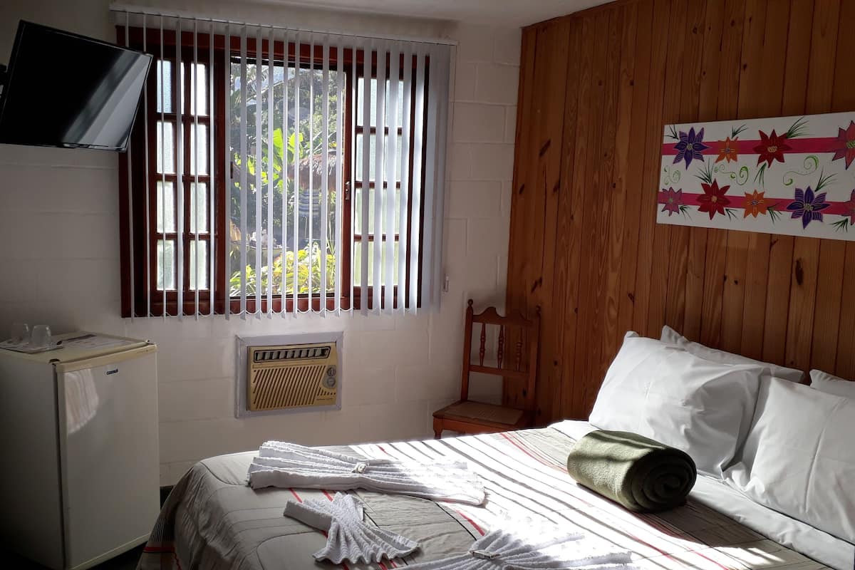 Standard Suite | 2 bedrooms, hypo-allergenic bedding, in-room safe, iron/ironing board