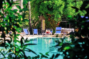 Seasonal outdoor pool