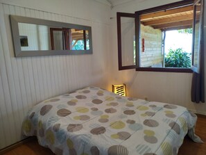 3 chambres, bureau, fer et planche à repasser, Wi-Fi gratuit