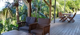 3-star Lounge des hauts house with ocean & nature view