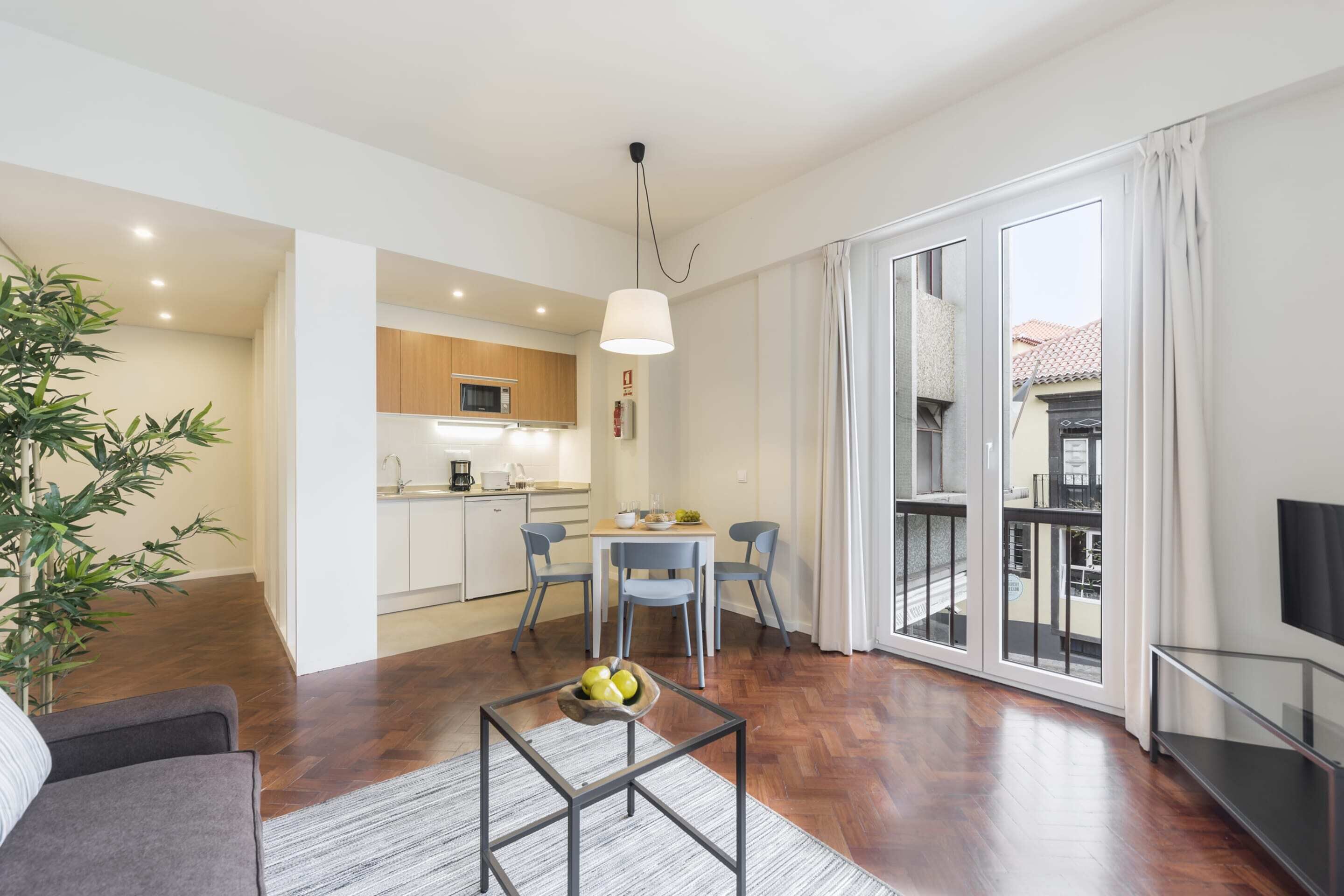 Downtown Funchal Apartments 1A Louros by An Island Apart