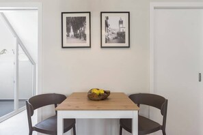 Private kitchen - Downtown Funchal Apartments 4A P. Ruivo by An Island Apart (Funchal)