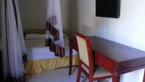 Habitación individual, baño compartido | Escritorio, insonorización, wifi gratis y ropa de cama