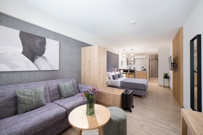 Executive Double Room | Premium bedding, Tempur-Pedic beds, in-room safe, desk - Enattica Suites (Athens)