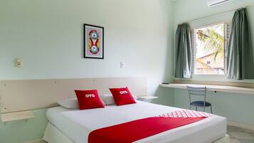 Double Room | 1 bedroom, desk, soundproofing, iron/ironing board