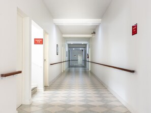 Hallway - OYO Hotel Cosmópolis, Sao Paulo (Cosmópolis)