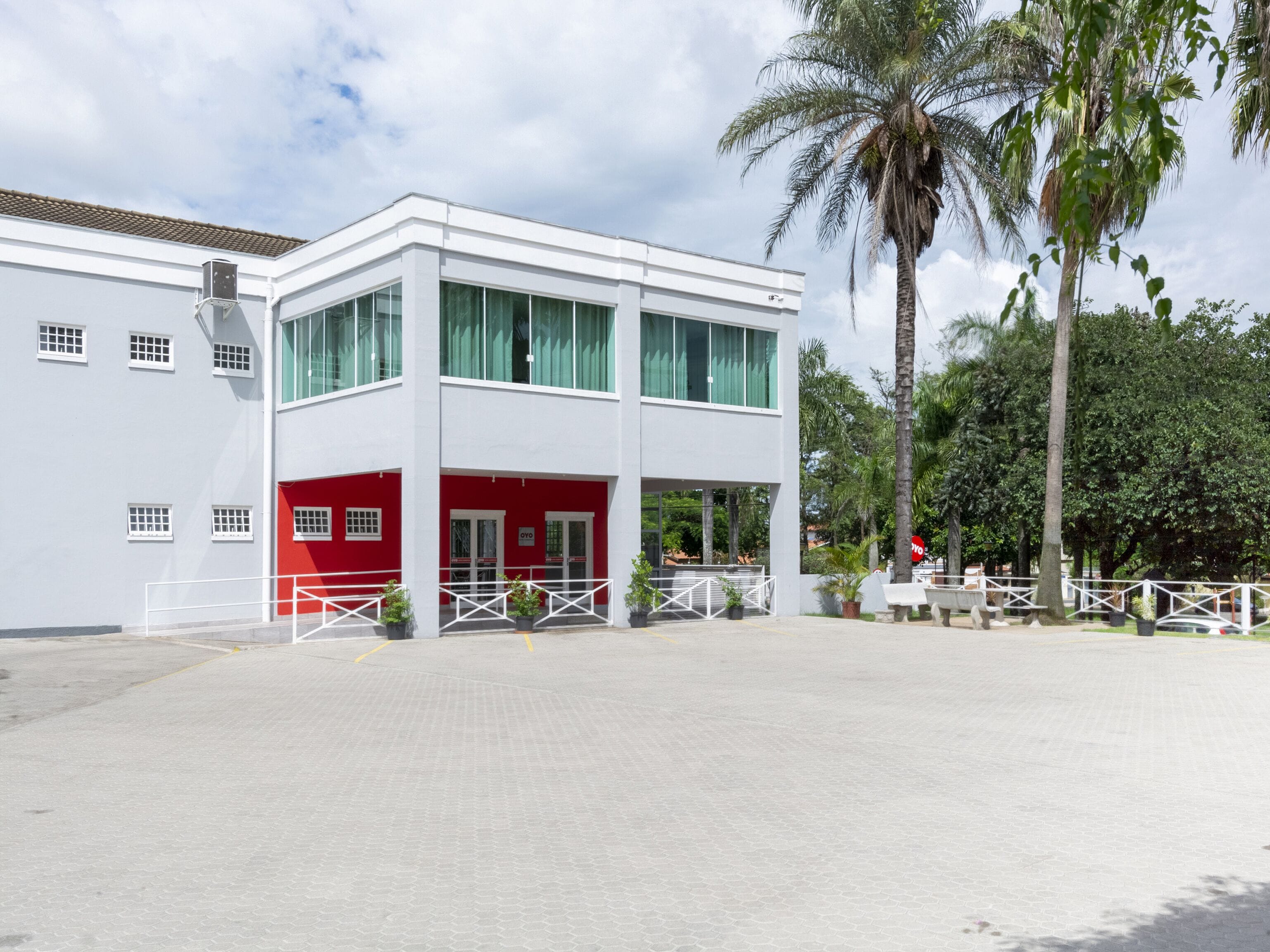 Parkir mandiri gratis