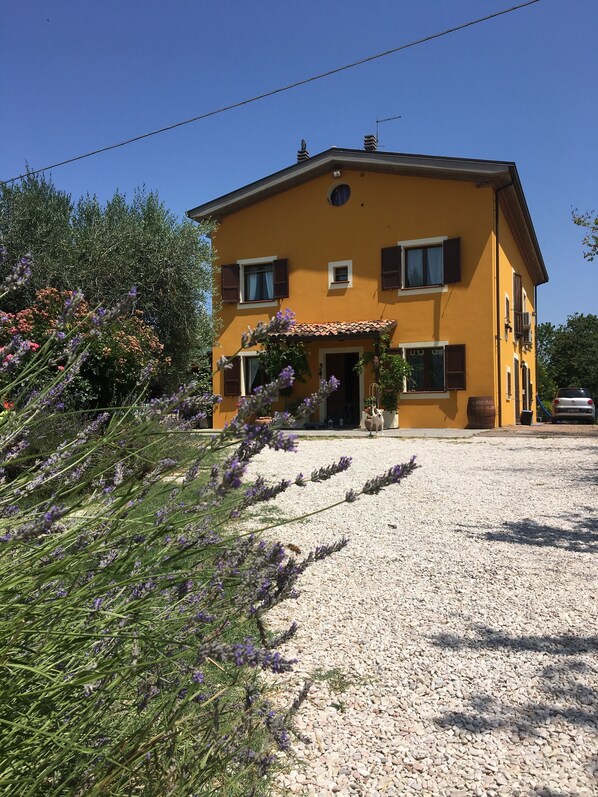 Property entrance - Locanda della Lavanda (San Clemente)