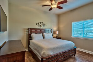 2 slaapkamers, een strijkplank/strijkijzer, gratis wifi, beddengoed