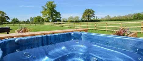 Bain à remous extérieur