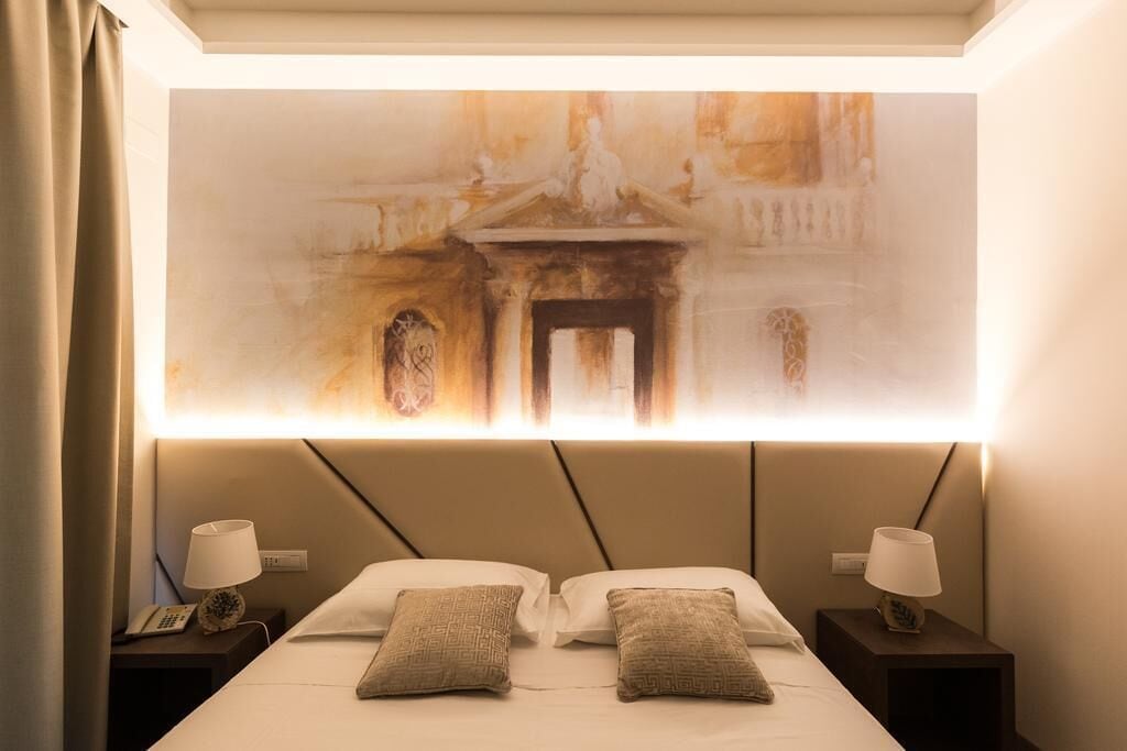 Premium bedding, in-room safe, desk, laptop workspace