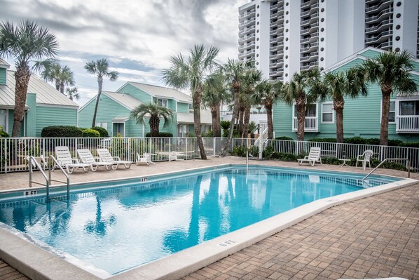 Outdoor pool, a heated pool
