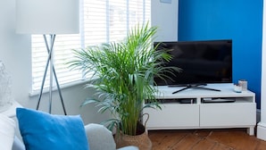 Living room - Cosy and Family-friendly Home in Greater Manchester (Stockport)