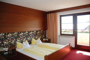 Schreibtisch, kostenloses WLAN, Bettwäsche