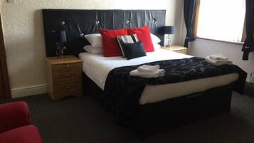 Room (Deluxe King) | Exterior