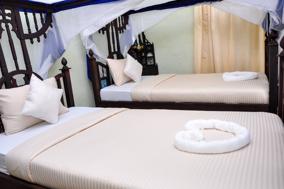 Economy Twin Room | WiFi (free), individually decorated, individually furnished, bed sheets