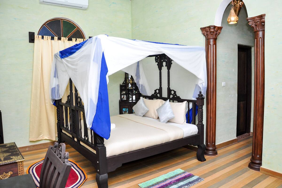 Standard Double Room | WiFi (free), individually decorated, individually furnished, bed sheets
