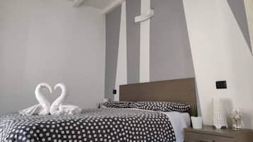 Doppelzimmer, Bergblick | Schreibtisch, kostenloses WLAN, individuell dekoriert